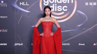Dapat Daesang, Jennie BLACKPINK Borong Penghargaan Golden Disc Awards 2026