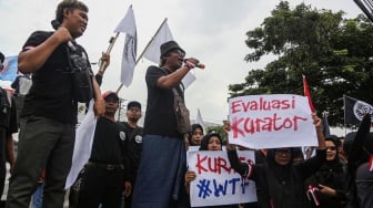 Pesangon dan THR Tertahan, Mantan Buruh Sritex Demo Pengadilan