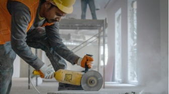 Romantisasi UMKM: Negara yang Absen, Warga yang Dipaksa Adaptif