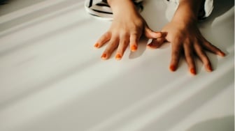 Menyoal Label Eksotis: Warisan Kolonial dalam Standar Kecantikan Modern