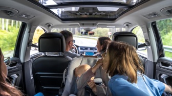 5 Rekomendasi Mobil Listrik 7 Seater untuk Keluarga Besar, Teknologi Canggih