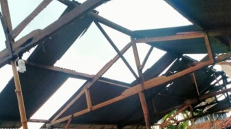 41 Rumah Warga Tulungagung Rusak Diterjang Angin Puting Beliung