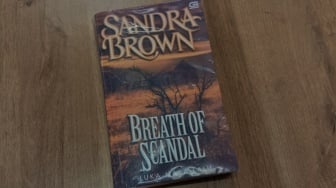 Menyelami Luka yang Masih Basah di Novel Breath of Scandal