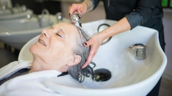 Terpopuler: Sampo Penghitam Rambut untuk Tutupi Uban, Sepatu Skechers buat Usia 45-an