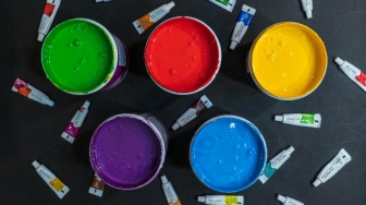 Mengenal Paradox of Choice: Mengapa Terlalu Banyak Pilihan Malah Bikin Stres?