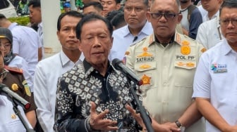 Tiang Monorel Kuningan Akhirnya Dibongkar, Sutiyoso: Semoga Nggak Sakit Mata Lagi Kalau Lewat Sini