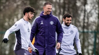 Senyum Semringah Pemain Manchester United Saat Carrick Pimpin Latihan Perdana