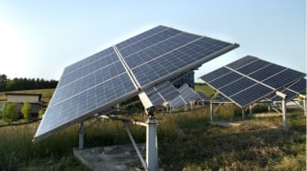 Rincian Lengkap Biaya Pemasangan Panel Surya PLTS Atap 1300 Watt, Listrik Jadi Hemat!