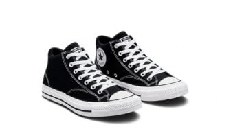 7 Sepatu Converse Sol Datar Buat Nge-gym Sekaligus Nongkrong