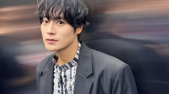 Daily Look Sat-Set, Intip 4 Gaya OOTD Minimalis ala Cha Seo Won