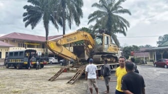 Polisi Periksa 8 Pelaku Tambang Emas Ilegal di Pasaman Barat, Digerebek di Talamau
