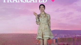 Go Youn-jung Akui Naskah Can This Love Be Translated Seperti Masuk ke Dunia Dongeng