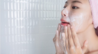 Ingin Wajah Glowing? 5 Rekomendasi Cleanser Marine Collagen Terbaik untuk Kulit Kenyal