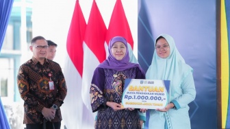 Perkuat Pendidikan, Khofifah Resmikan Fasilitas dan Revitalisasi 22 SMA/SMK/SLB