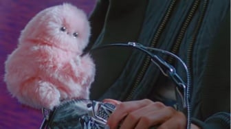 Bukan Labubu Lagi, Mirumi Robot Mini Jepang Jadi Tren Charm Bag Baru