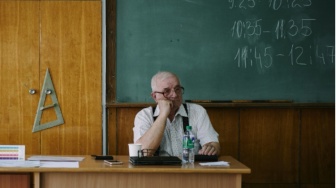 Misteri Hitungan "Per Jam Pelajaran": Transparansi atau Jebakan bagi Guru?