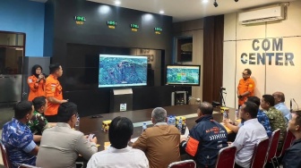 Gubernur Sulsel, Menhub dan Basarnas Evaluasi Pencarian Korban ATR 42-500