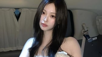 4 OOTD Monokrom Stylish ala Choi Hee Jin untuk Segala Kesempatan