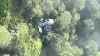 2 Opsi Evakuasi Korban Pesawat ATR 42-500 di Puncak Gunung Bulusaraung