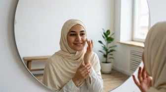 5 Sunscreen Halal Wudhu Friendly yang Aman Dipakai Sehari-hari, Gak Ganggu Ibadah