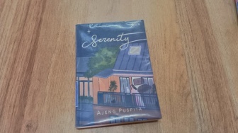 Terasing di Rumah Sendiri: Kisah Pilu di Novel Serenity Karya Ajeng Puspita