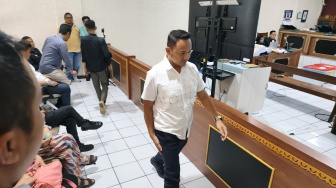 Hakim Cecar Raudi Akmal soal Pengaruh Anak Bupati di Kasus Dugaan Korupsi Pariwisata Sleman