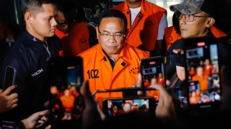 Bupati Pati Sudewo Bantah Lakukan Pemerasan Calon Perangkat Desa Usai Resmi Pakai Rompi Oranye KPK