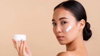 5 Moisturizer untuk Hempaskan Garis Penuaan, Mulai Rp30 Ribuan