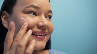 5 Rekomendasi Sunscreen SPF 40 Terbaik yang Melindungi Sekaligus Melembapkan Kulit