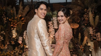 Konsep Lamaran Syifa Hadju dan El Rumi: Nuansa Earthy dengan Busana Elegan