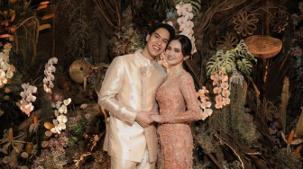 #thELastforSYIFA: Intip Momen Intim Tunangan Syifa Hadju dan El Rumi