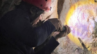 Cap Tangan 67.800 Tahun di Pulau Muna Jadi Seni Cadas Tertua di Bumi