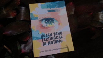 Buku Hujan yang Tertinggal di Matamu: Antologi Rasa, Cinta, dan Kenangan