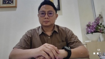 Surya Adinata Resmi Adukan Eks Petinggi OJK ke KPK