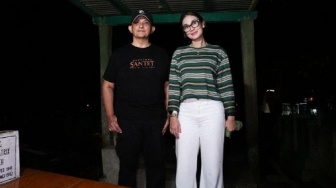 Luna Maya Ziarah ke Makam Suzzanna, Bawa Misi Khusus untuk Lebaran 2026