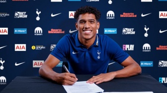 Punya Sejarah di Indonesia, Pemain Brasil Ini Resmi Direkrut Tottenham Hotspur