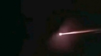 Warga Cianjur Saksikan Cahaya Berekor Disusul Dentuman Keras di Langit