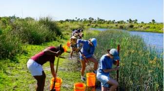 Antara Empati dan Superioritas: Mengembalikan Makna Volunteer yang Berdampak