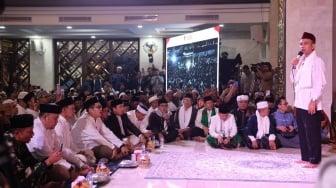 Lautan Manusia di Pakansari: UAS dan Bupati Rudy Susmanto Ketuk Pintu Langit untuk Bogor