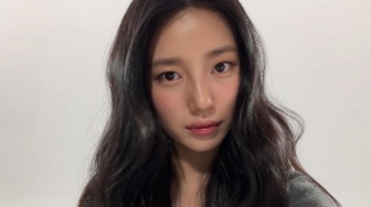 4 Ide Daily Outfit ala Bae Suzy yang Simpel tapi Tetap Kece Buat Nongkrong!