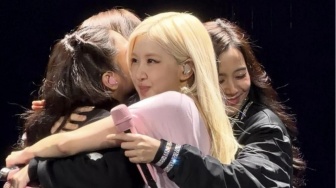 BLACKPINK Tutup Tur DEADLINE dengan Emosional, Masa Depan Grup Disorot
