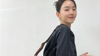 5 Look Ngampus Simpel yang Tetap Kece untuk Hangout ala Shin Hye Sun