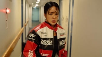 Rampung Syuting, Uhm Jung Hwa Kembali Bintangi Film Korea Okay! Madam 2