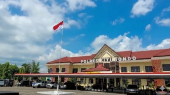 5 Fakta Kepsek SD Situbondo Dibacok Pagi-pagi Pakai Celurit, Wajah dan Kepala Luka-luka