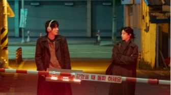 Sinopsis We Are All Trying Here, Drakor Go Youn Jung dari Penulis My Mister