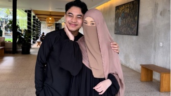 Selamat! Fiki Naki dan Tinandrose Umumkan Kehamilan Anak Pertama