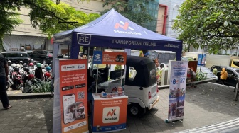 Bajaj Maxride as Official Transportation Beautyphoria Goes to Luwes at Solo