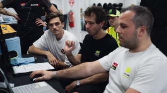 Valentino Rossi Disambut Hujan di Mandalika, Bawa Misi Penting Ini