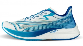 5 Sepatu Lari Lokal Carbon Plate 'Kembaran' Saucony Versi Lebih Murah