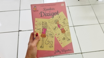 Nostalgia Keseruan Cinta Monyet di Novel Kembar Dizigot!